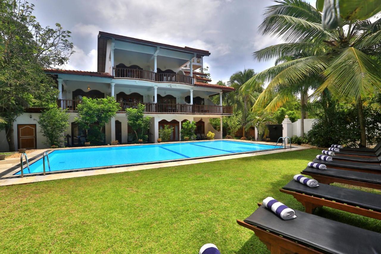 Sandali Walauwa Bentota Esterno foto